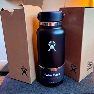 Hydroflask 32 OZ Black wide mouth flex cap